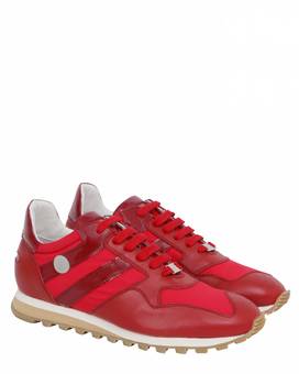 Best Shoes For Travel: Sneakers, Sandals, Flats And More Best Shoes For Travel: Sneakers, Sandals, Flats And More