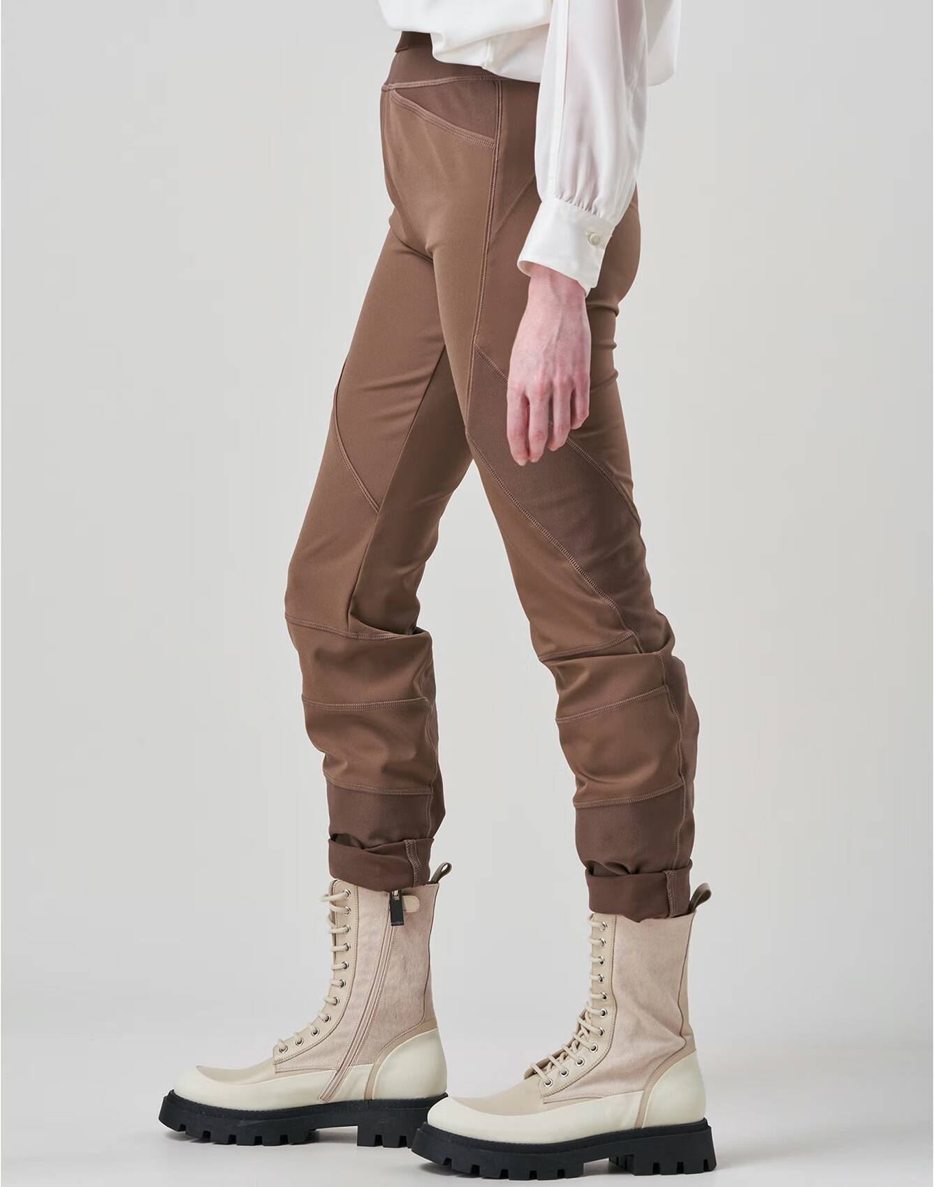 Hose HI LAY OUT 547 | HIGH